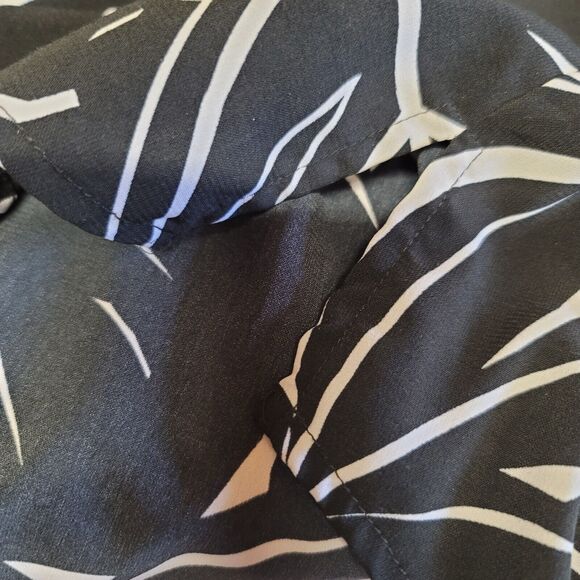 Catherines Long Sleeve Black & White Floral Print Plus Womens Size 2X - Picture 7 of 10